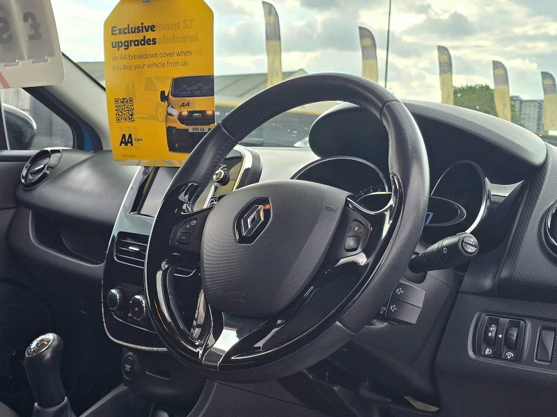 Renault Clio 1.2 16V Dynamique MediaNav Hatchback 5dr Petrol Manual Euro 5 (75 ps)