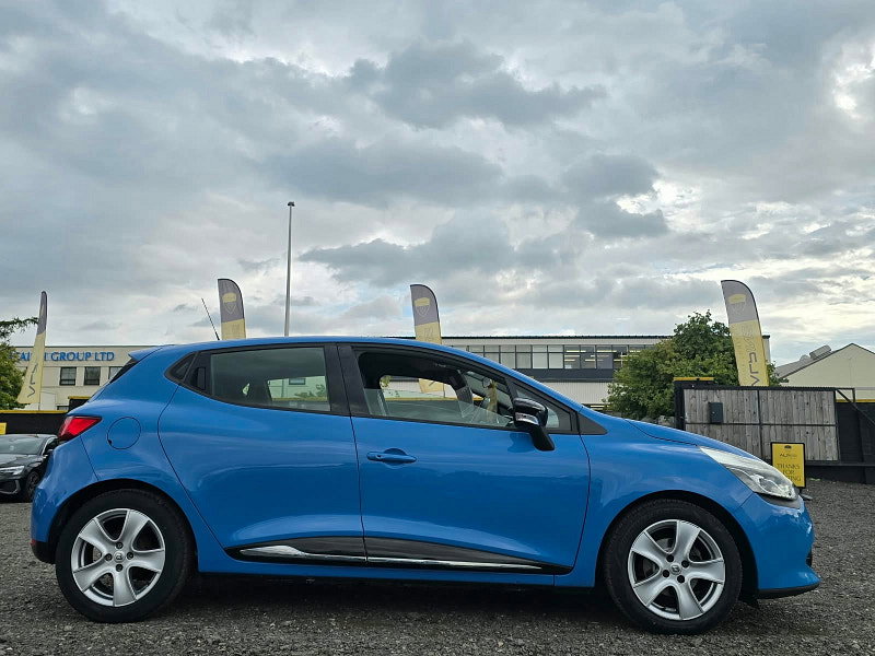 Renault Clio 1.2 16V Dynamique MediaNav Hatchback 5dr Petrol Manual Euro 5 (75 ps)