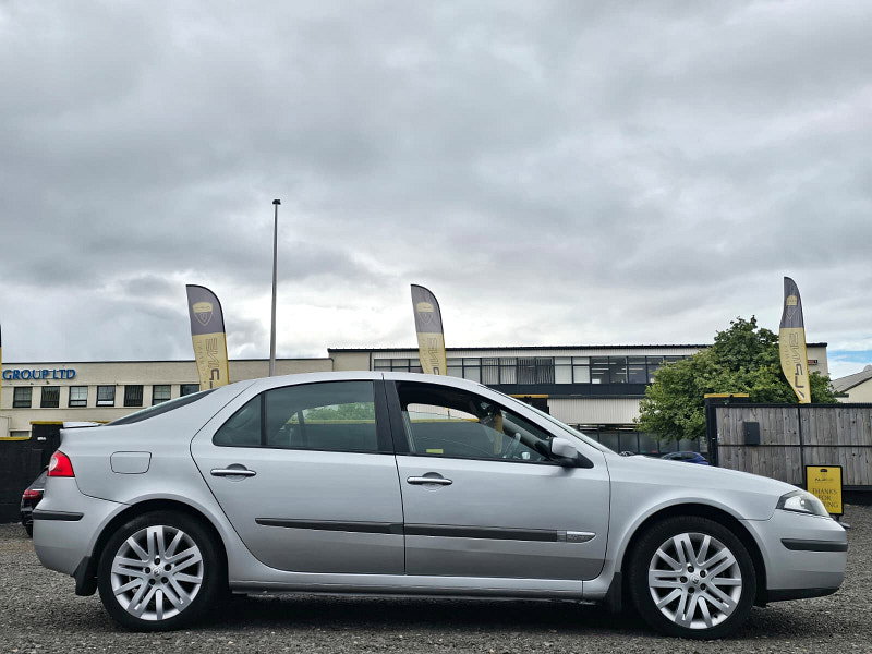 Renault Laguna 2.0 16v Extreme Hatchback 5dr Petrol Manual (187 g/km, 135 bhp)