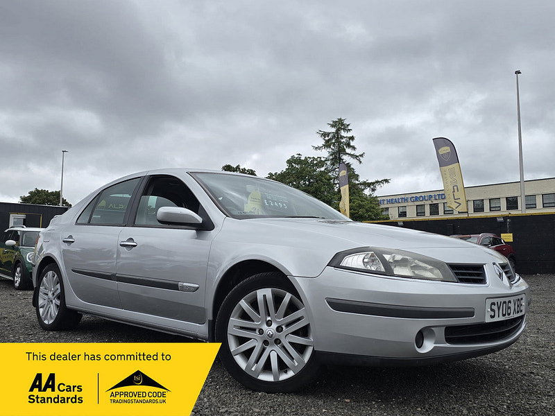Renault Laguna 2.0 16v Extreme Hatchback 5dr Petrol Manual (187 g/km, 135 bhp)