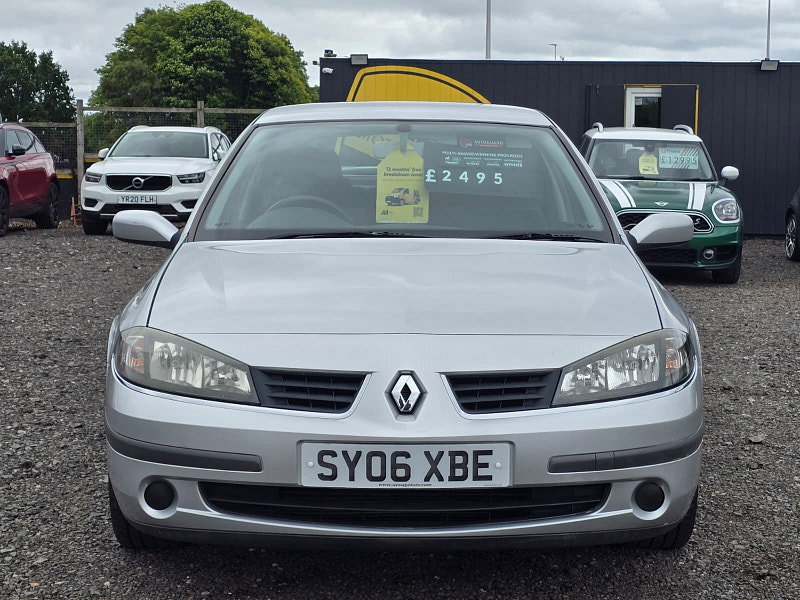 Renault Laguna 2.0 16v Extreme Hatchback 5dr Petrol Manual (187 g/km, 135 bhp)