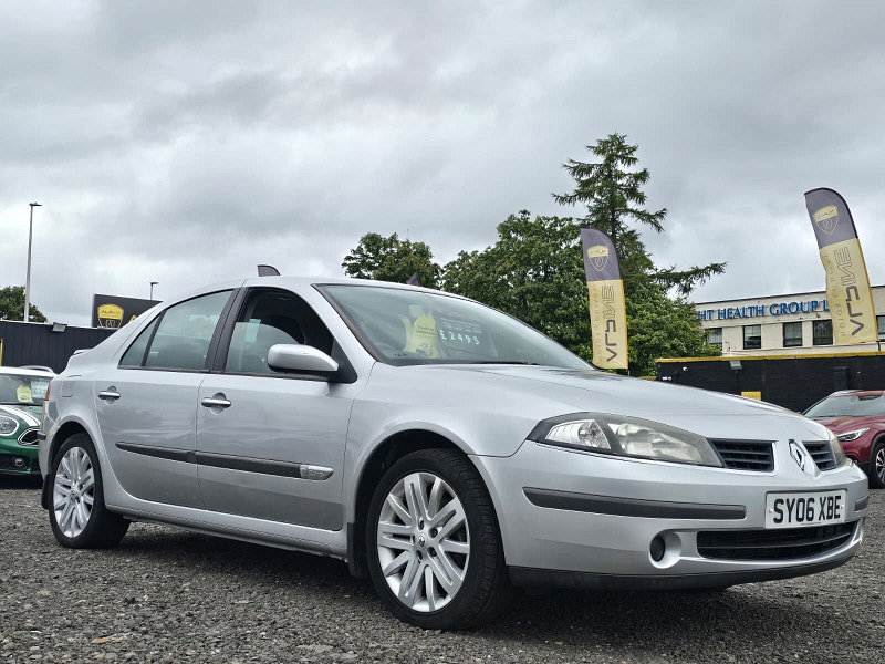 Renault Laguna 2.0 16v Extreme Hatchback 5dr Petrol Manual (187 g/km, 135 bhp)