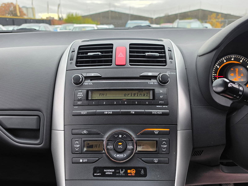 Toyota Auris 1.33 Dual VVT-i TR Hatchback 5dr Petrol Manual Euro 4 (s/s) (101 ps)