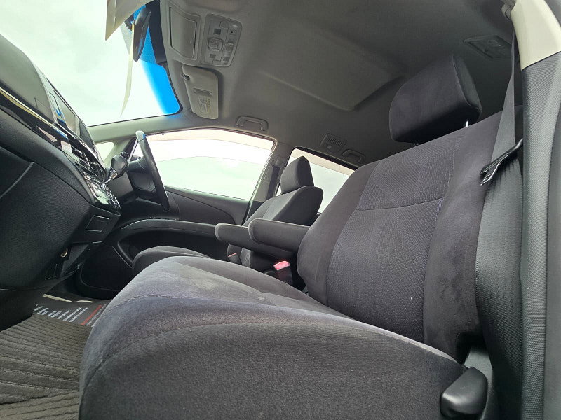Toyota Estima 2WD Auto MPV