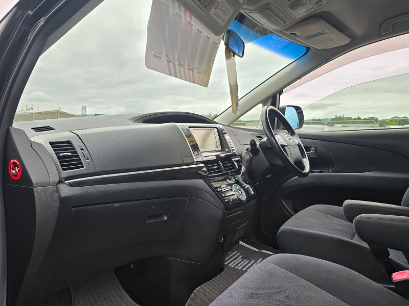 Toyota Estima 2WD Auto MPV