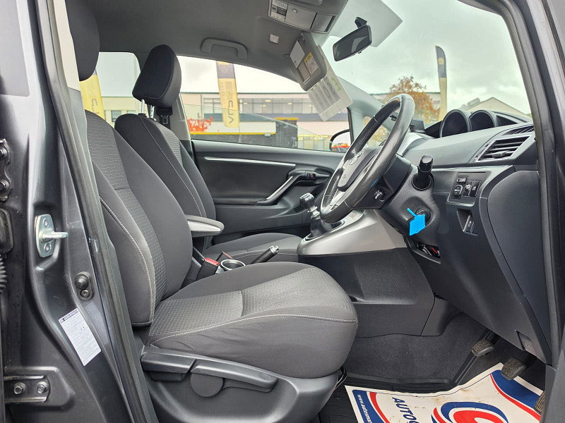 Toyota Verso 1.6 V-Matic Icon MPV 5dr Petrol Manual Euro 5 Euro 5 (132 ps)