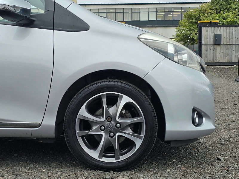 Toyota Yaris 1.33 Dual VVT-i Trend Hatchback 5dr Petrol Manual Euro 5 (99 ps)