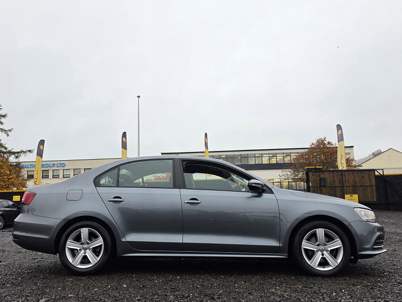 Volkswagen Jetta 2.0 TDI SE Saloon 4dr Diesel DSG Euro 6 (s/s) (110 ps)