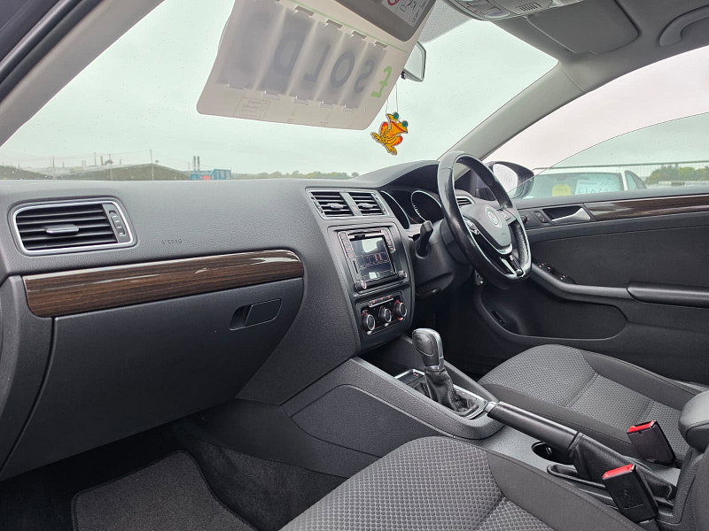 Volkswagen Jetta 2.0 TDI SE Saloon 4dr Diesel DSG Euro 6 (s/s) (110 ps)
