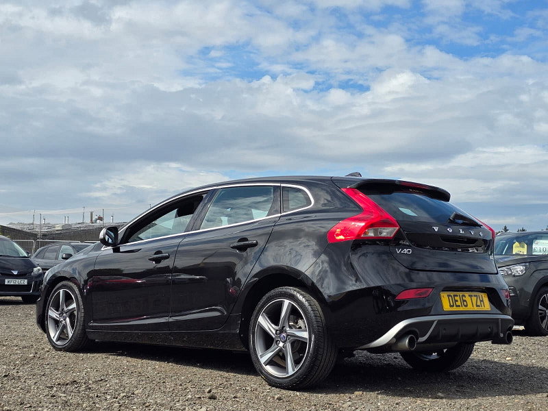 Volvo V40 2.0 D2 R-Design Nav Hatchback 5dr Diesel Manual Euro 6 (s/s) (120 ps)