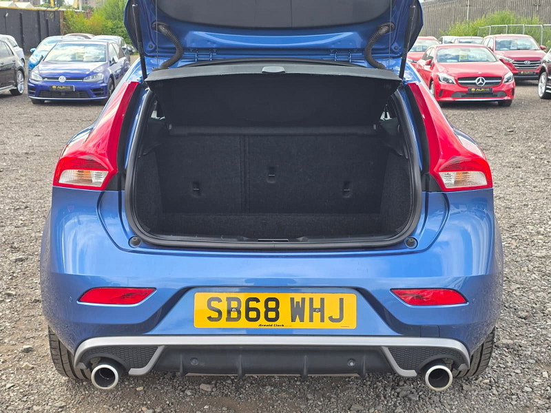 Volvo V40 2.0 T2 GPF R-Design Nav Plus Hatchback 5dr Petrol Manual Euro 6 (s/s) (122 ps)