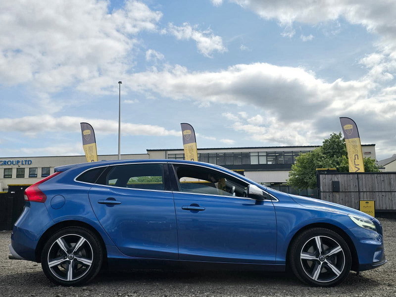 Volvo V40 2.0 T2 GPF R-Design Nav Plus Hatchback 5dr Petrol Manual Euro 6 (s/s) (122 ps)