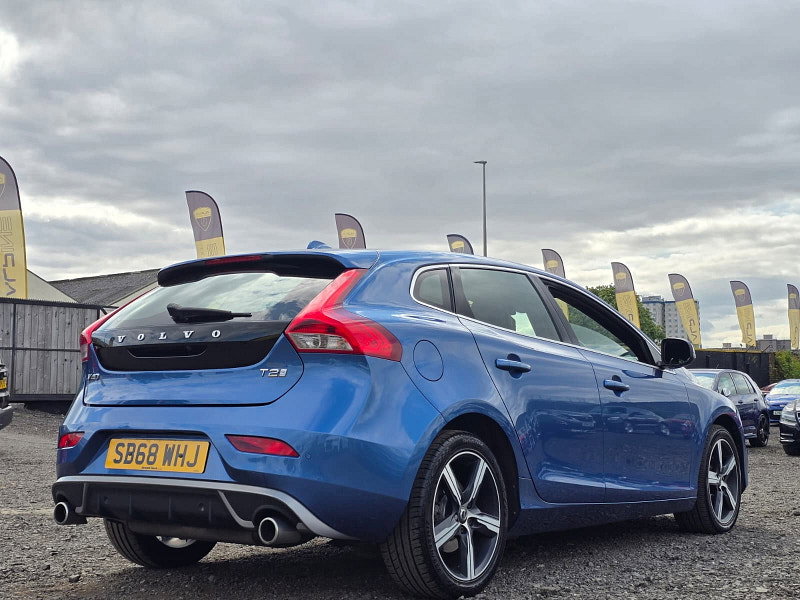 Volvo V40 2.0 T2 GPF R-Design Nav Plus Hatchback 5dr Petrol Manual Euro 6 (s/s) (122 ps)