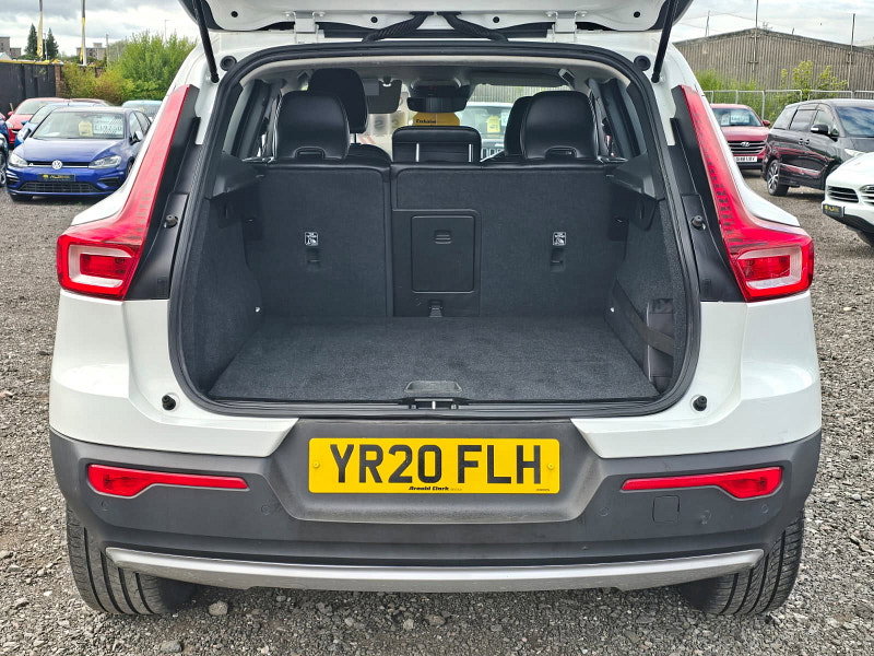 Volvo XC40 1.5 T3 Momentum SUV 5dr Petrol Manual Euro 6 (s/s) (163 ps)