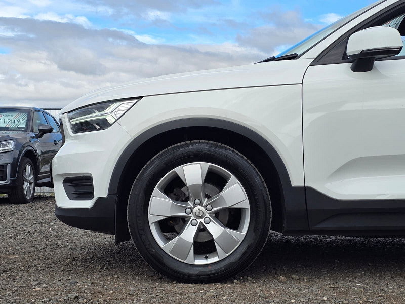Volvo XC40 1.5 T3 Momentum SUV 5dr Petrol Manual Euro 6 (s/s) (163 ps)