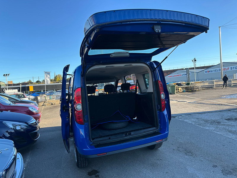 Fiat Doblo 1.6 MultiJet 16v Dynamic Estate 5dr Diesel Manual (138 g/km, 105 bhp) 5dr Manual 2026