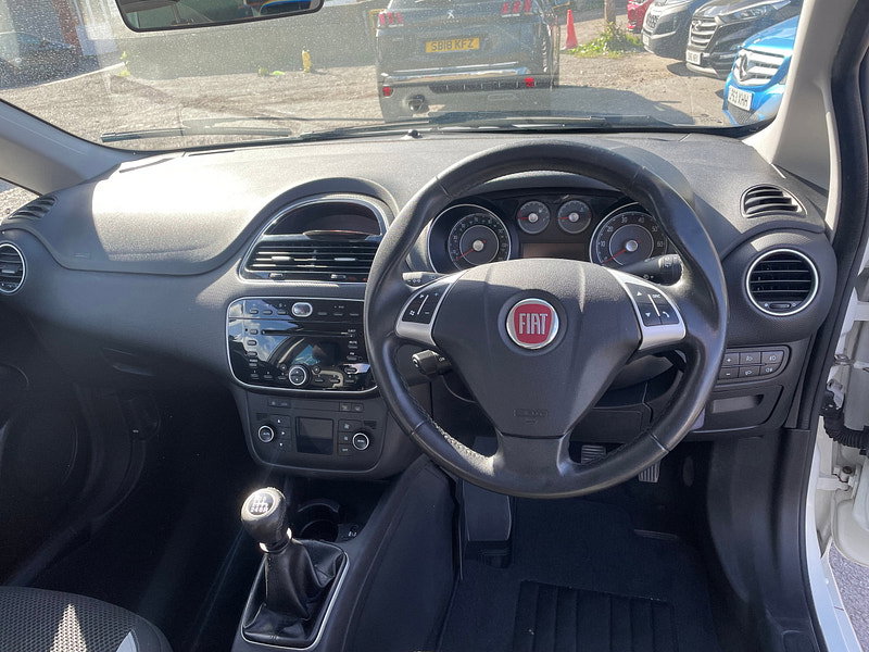 Fiat Punto 0.9 TwinAir Hatchback 3dr Petrol Euro 5 (s/s) (85 bhp) 3dr Manual 2026