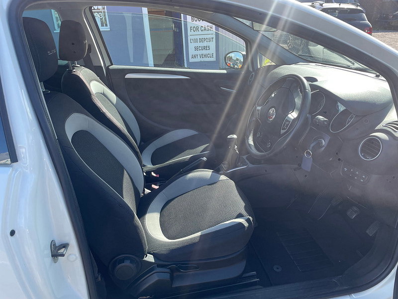 Fiat Punto 0.9 TwinAir Hatchback 3dr Petrol Euro 5 (s/s) (85 bhp) 3dr Manual 2026
