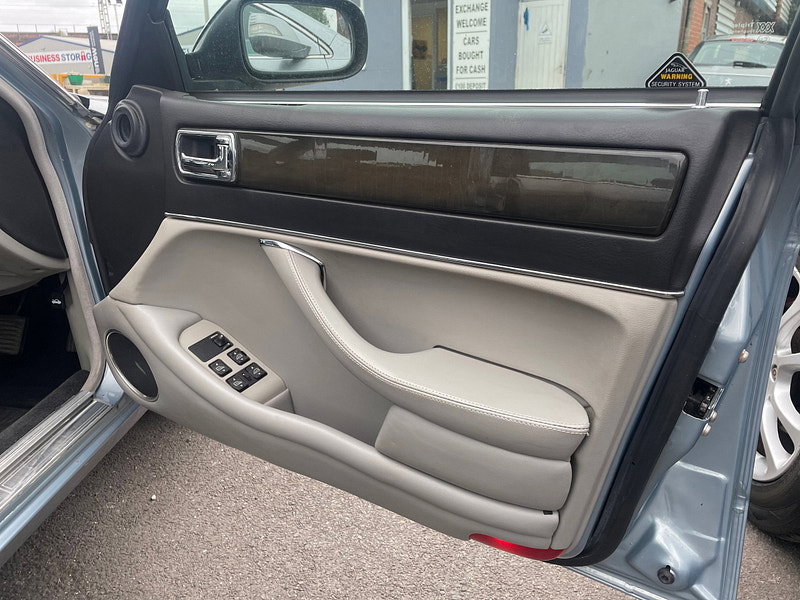 Jaguar XJ 4.0  xj6 sport auto 4dr Automatic 2026