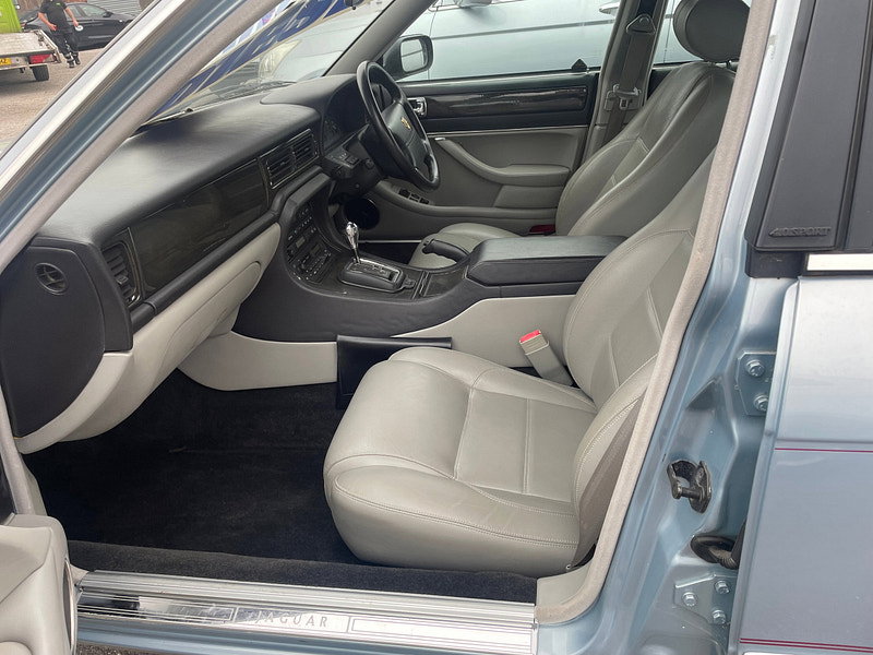 Jaguar XJ 4.0  xj6 sport auto 4dr Automatic 2026
