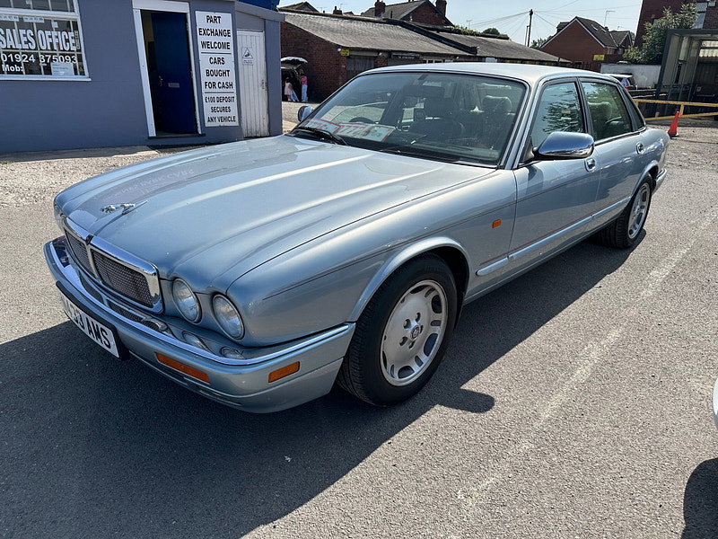 Jaguar XJ Saloon 4dr Automatic 2026
