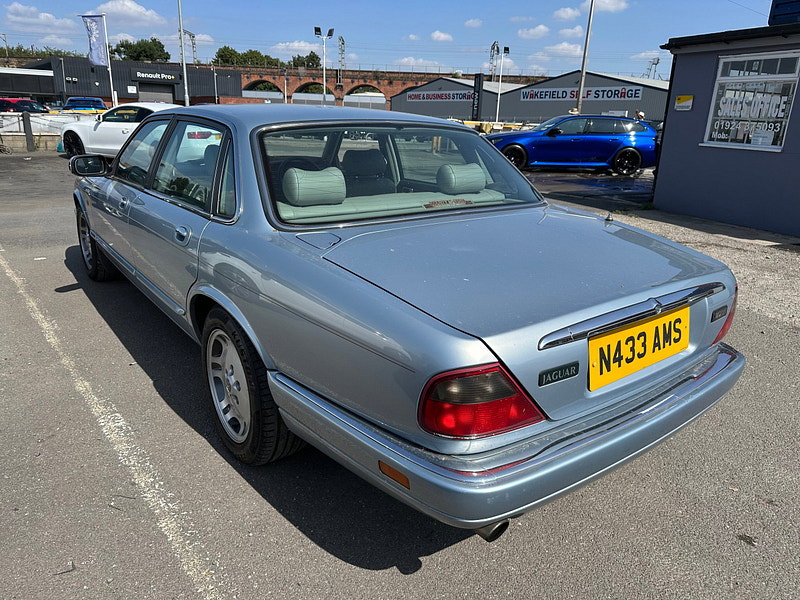 Jaguar XJ Saloon 4dr Automatic 2026