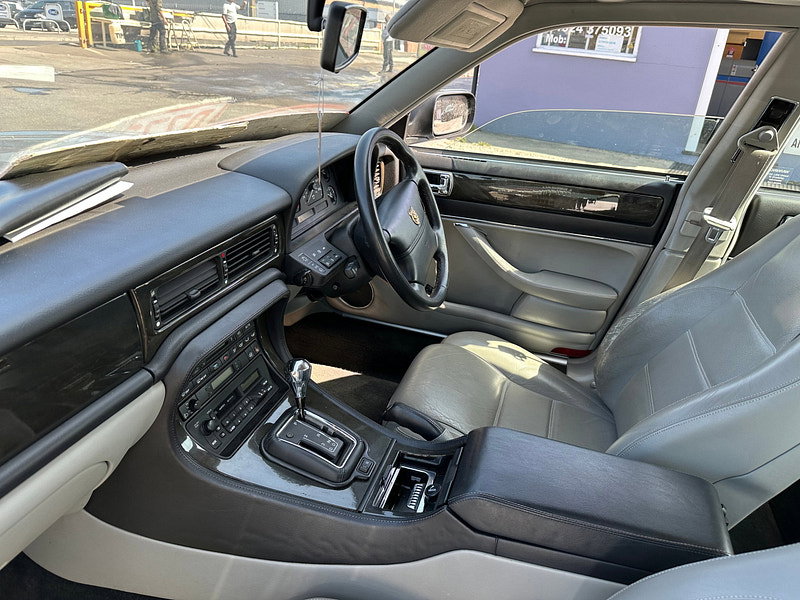 Jaguar XJ Saloon 4dr Automatic 2026