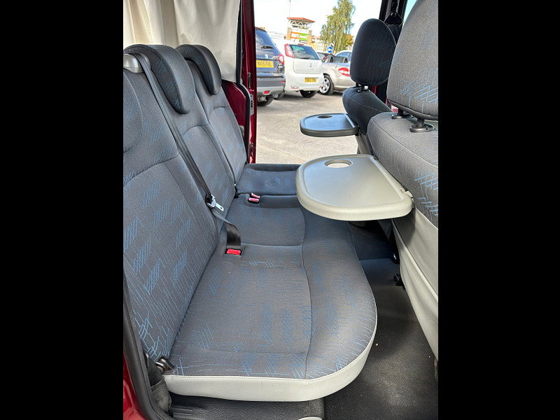 Renault Kangoo 1.6 16v Expression MPV 5dr Petrol Automatic (190 g/km, 95 bhp) 5dr Automatic 2026