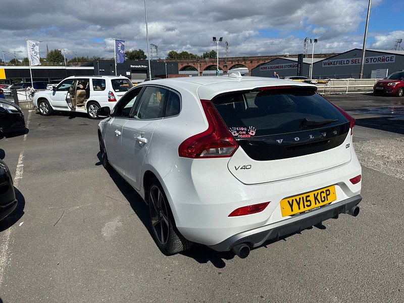 Volvo V40 1.6 D2 R-Design Hatchback 5dr Diesel Manual Euro 5 (s/s) (115 ps) 5dr Manual 2026