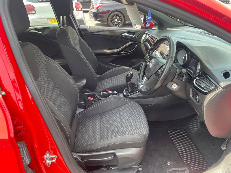 Vauxhall Astra 1.4i Turbo SRi Nav Hatchback 5dr Petrol Manual Euro 6 (150 ps) 5dr Manual 2026