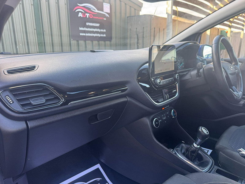 Ford Fiesta 1.0T EcoBoost Zetec Euro 6 (s/s) 3dr 3dr Manual 2026