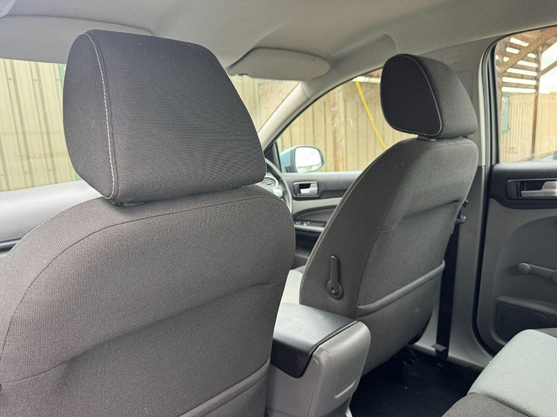 Ford Focus 1.6 Zetec 5dr 5dr Manual 2026