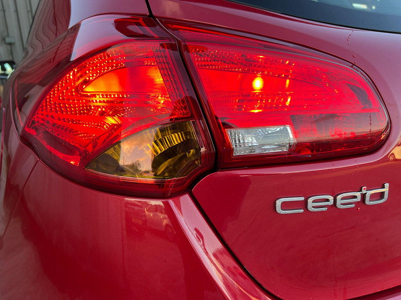 Kia Ceed 1.6 CRDi 2 DCT Euro 6 (s/s) 5dr 5dr Automatic 2026
