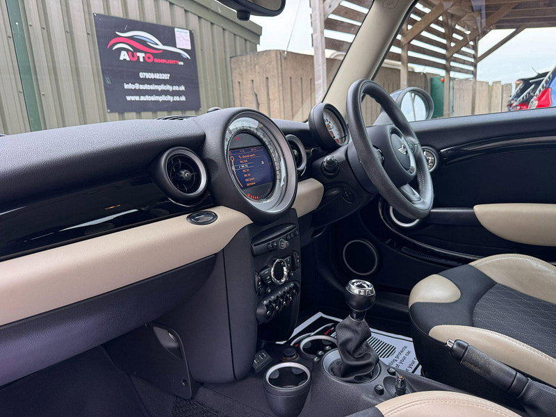 MINI Hatch 1.6 Cooper Euro 5 (s/s) 3dr 3dr Manual 2026