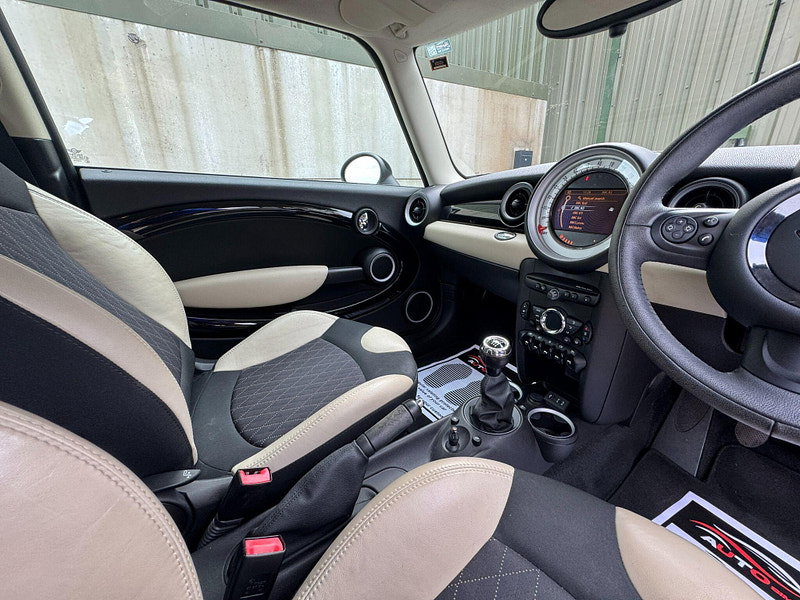 MINI Hatch 1.6 Cooper Euro 5 (s/s) 3dr 3dr Manual 2026