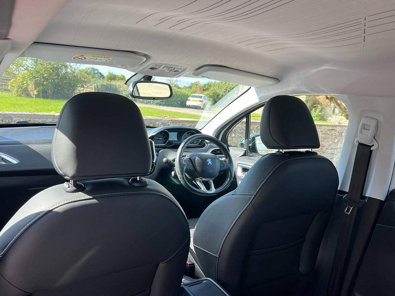 Peugeot 2008 1.6 e-HDi Allure Euro 5 (s/s) 5dr 5dr Manual 2026