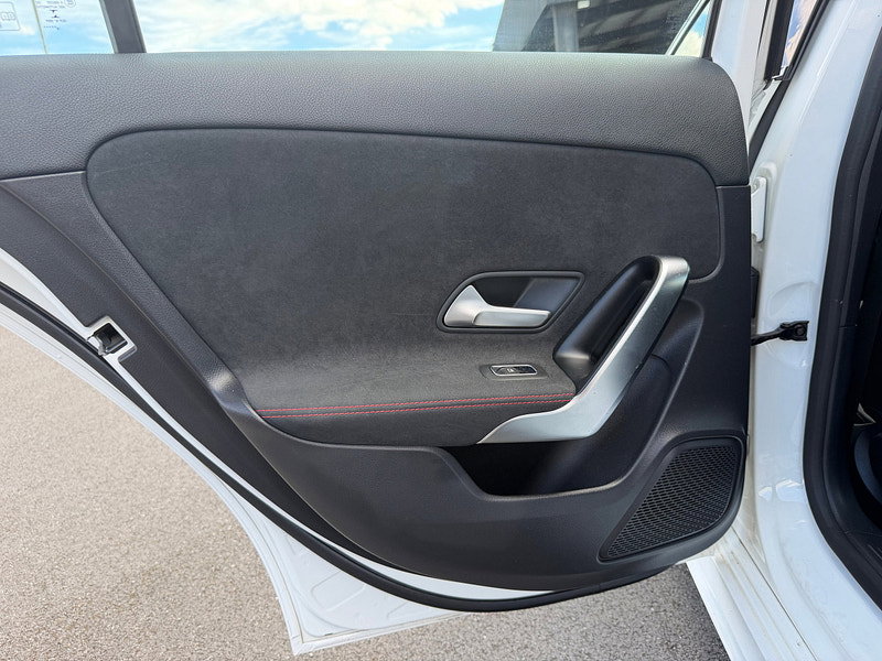 Mercedes-Benz A Class 1.5 A180d AMG Line Hatchback 5dr Diesel 7G-DCT Euro 6 (s/s) (116 ps)