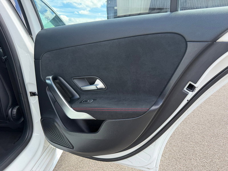Mercedes-Benz A Class 1.5 A180d AMG Line Hatchback 5dr Diesel 7G-DCT Euro 6 (s/s) (116 ps)