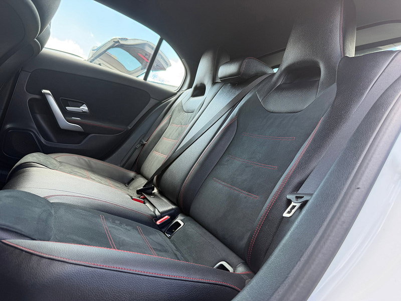 Mercedes-Benz A Class 1.5 A180d AMG Line Hatchback 5dr Diesel 7G-DCT Euro 6 (s/s) (116 ps)