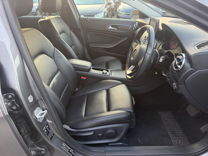 Mercedes-Benz A Class 1.5 A180d SE (Executive) Hatchback 5dr Diesel 7G-DCT Euro 6 (s/s) (109 ps)