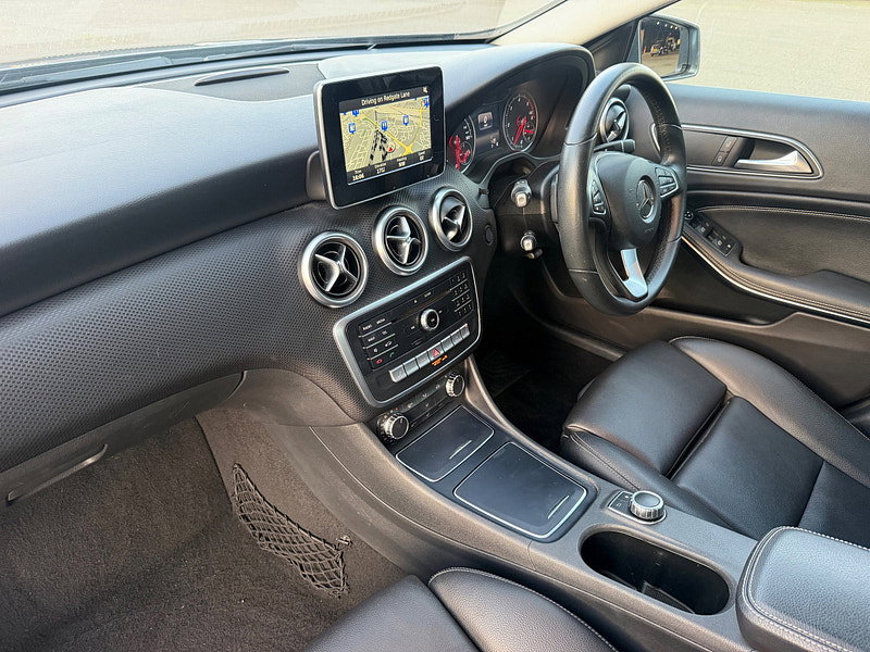 Mercedes-Benz A Class 1.5 A180d SE (Executive) Hatchback 5dr Diesel 7G-DCT Euro 6 (s/s) (109 ps)
