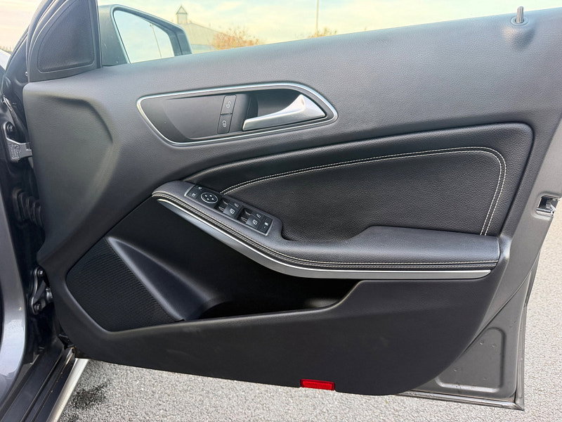 Mercedes-Benz A Class 1.5 A180d SE (Executive) Hatchback 5dr Diesel 7G-DCT Euro 6 (s/s) (109 ps)