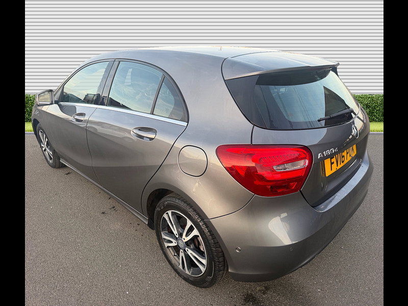 Mercedes-Benz A Class 1.5 A180d SE (Executive) Hatchback 5dr Diesel 7G-DCT Euro 6 (s/s) (109 ps)