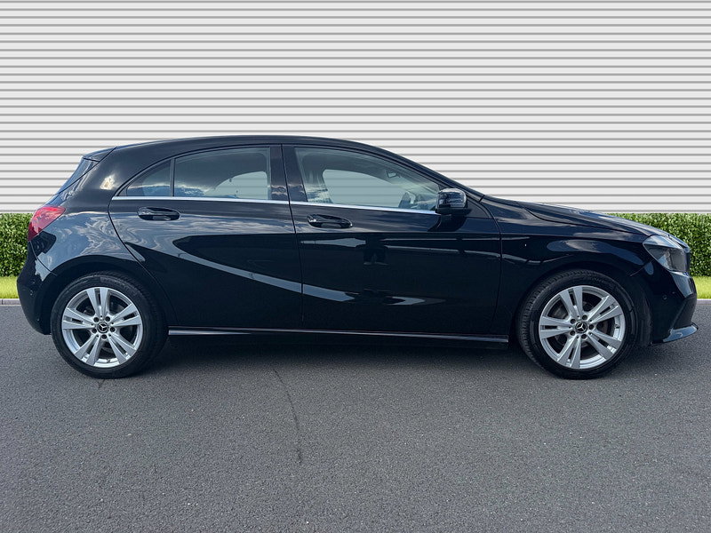 Mercedes-Benz A Class 1.5 A180d Sport (Executive) Hatchback 5dr Diesel 7G-DCT Euro 6 (s/s) (109 ps)