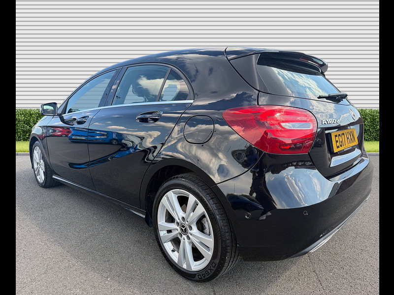 Mercedes-Benz A Class 1.5 A180d Sport (Executive) Hatchback 5dr Diesel 7G-DCT Euro 6 (s/s) (109 ps)