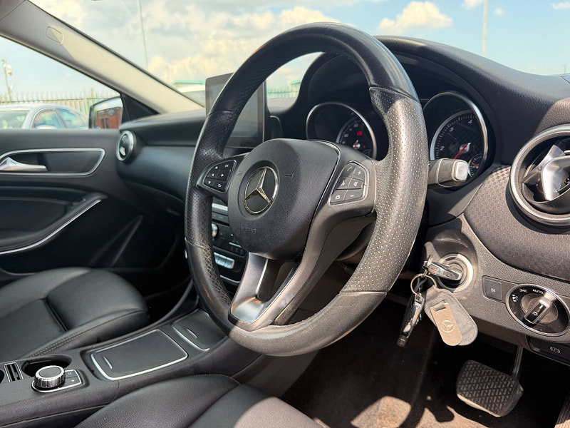Mercedes-Benz A Class 1.5 A180d Sport (Executive) Hatchback 5dr Diesel 7G-DCT Euro 6 (s/s) (109 ps)