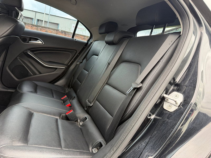 Mercedes-Benz A Class 1.5 A180d Sport Hatchback 5dr Diesel 7G-DCT Euro 6 (s/s) (109 ps)