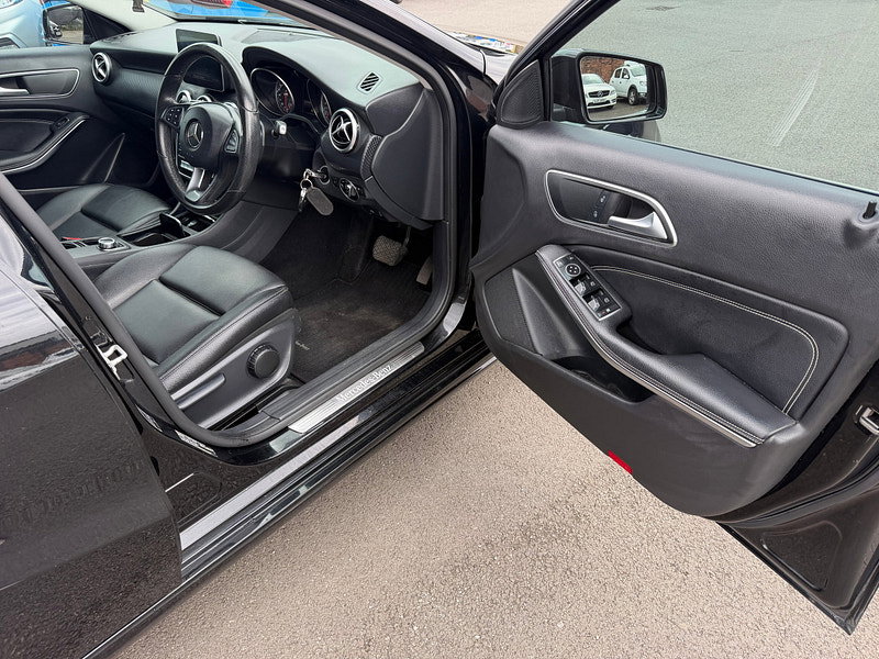 Mercedes-Benz A Class 1.5 A180d Sport Hatchback 5dr Diesel 7G-DCT Euro 6 (s/s) (109 ps)