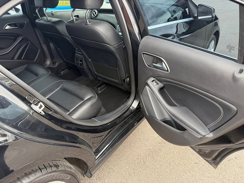 Mercedes-Benz A Class 1.5 A180d Sport Hatchback 5dr Diesel 7G-DCT Euro 6 (s/s) (109 ps)