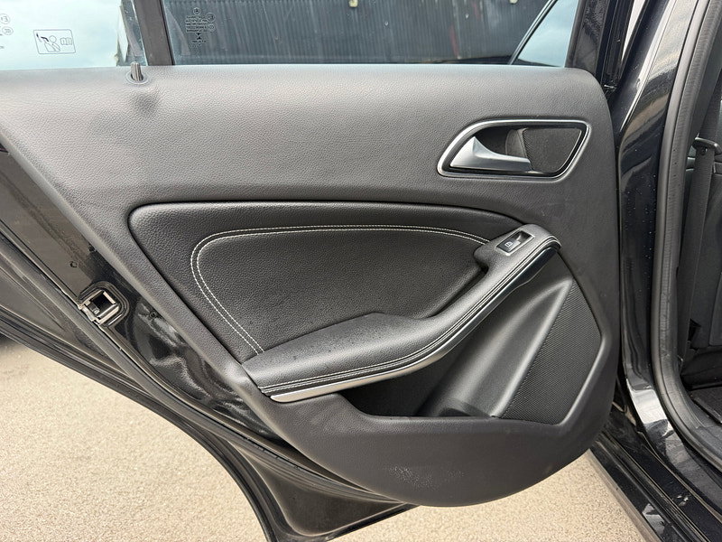 Mercedes-Benz A Class 1.5 A180d Sport Hatchback 5dr Diesel 7G-DCT Euro 6 (s/s) (109 ps)